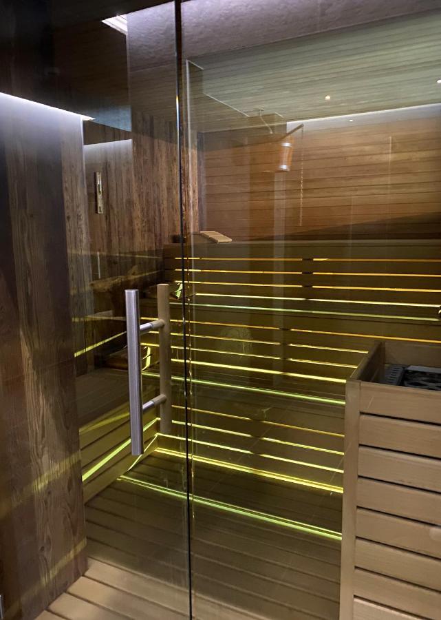 Hotel Wellness Eau De Roche دربي المظهر الخارجي الصورة